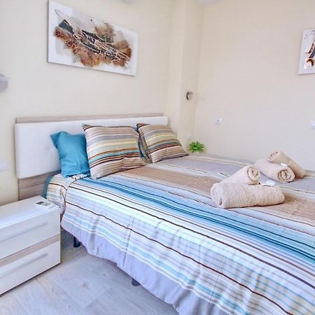 Apartment With Terrace On The Seafront In Playa Fanabe Адехе Екстериор снимка
