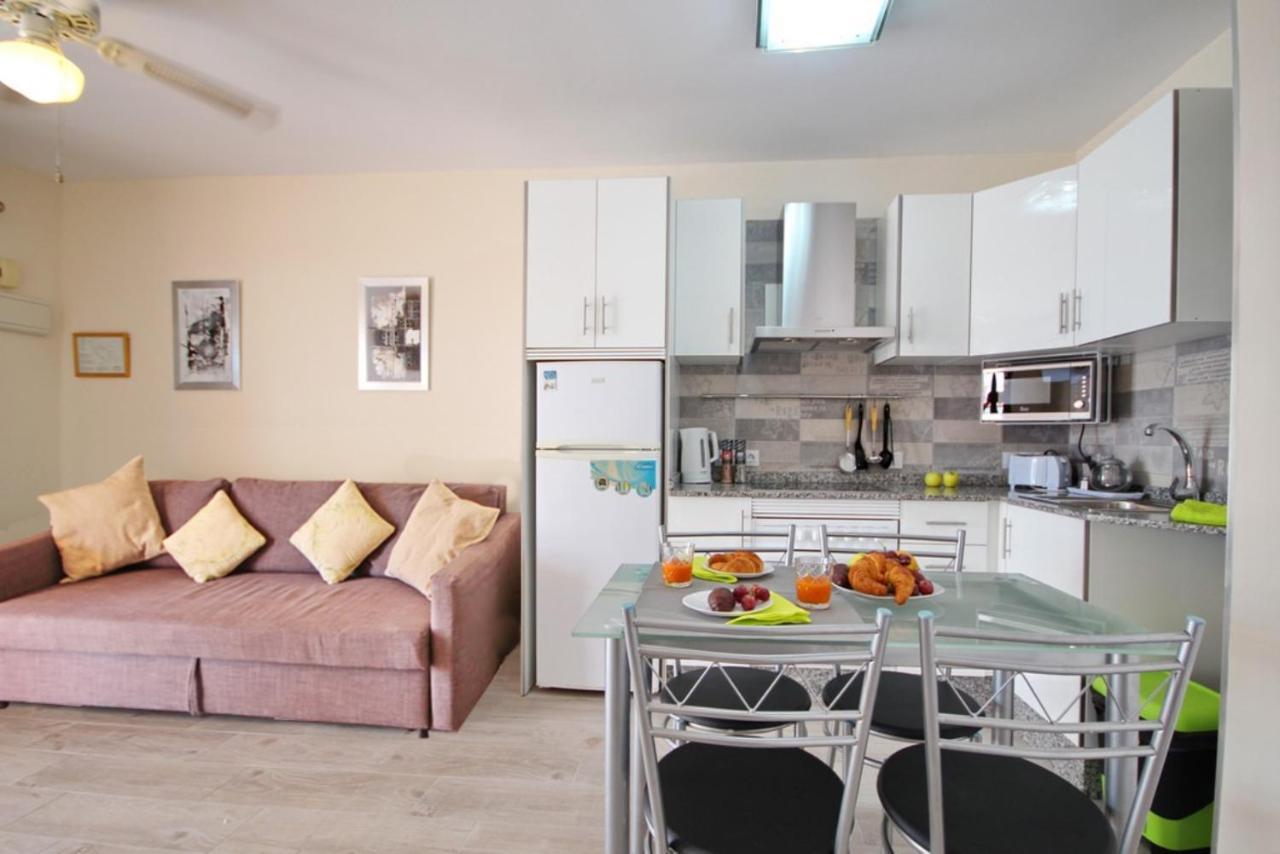 Apartment With Terrace On The Seafront In Playa Fanabe Адехе Екстериор снимка