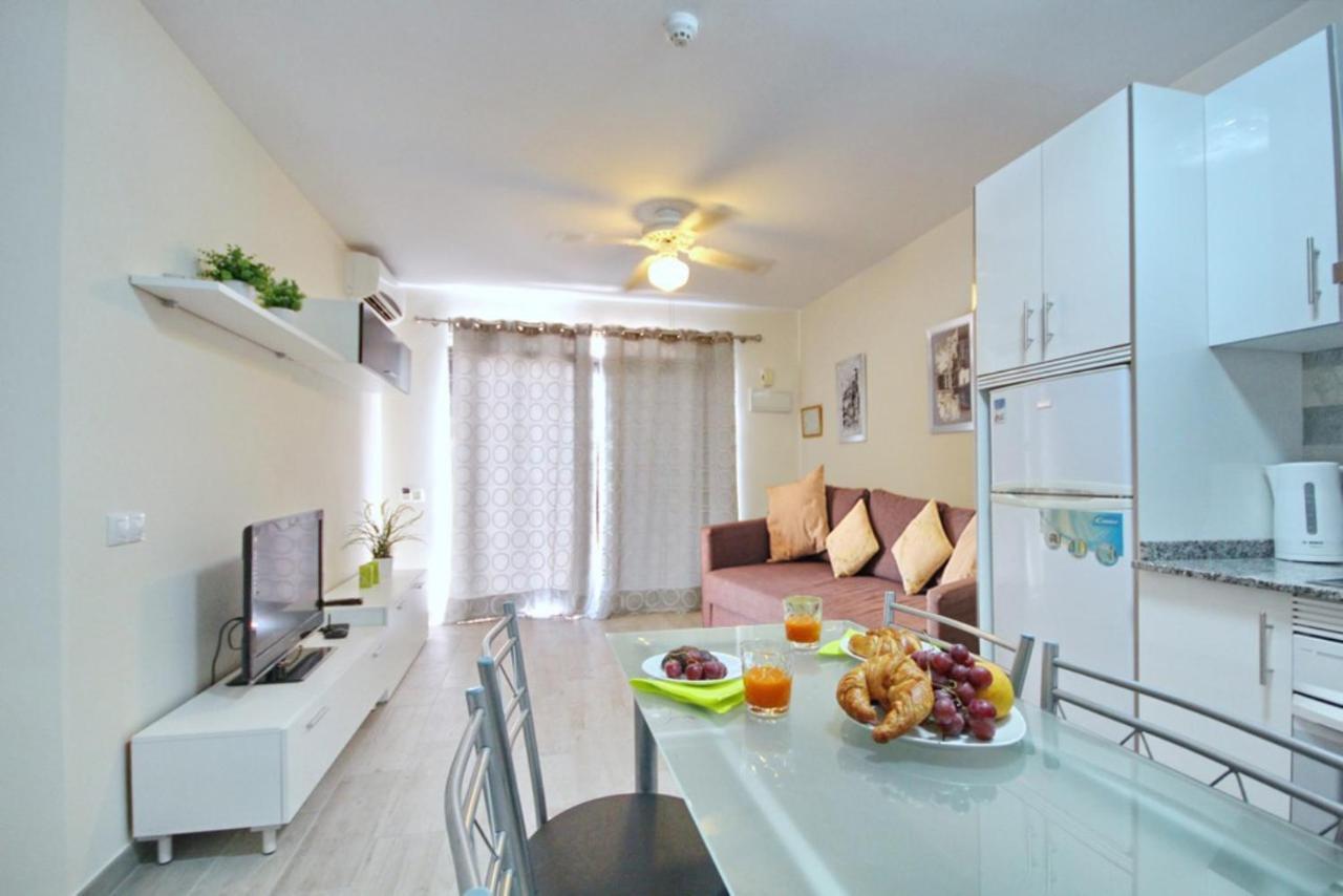 Apartment With Terrace On The Seafront In Playa Fanabe Адехе Екстериор снимка