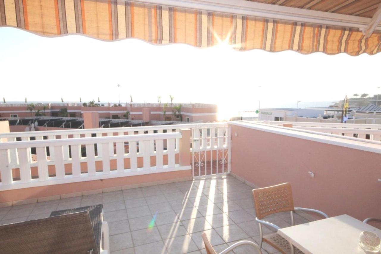 Apartment With Terrace On The Seafront In Playa Fanabe Адехе Екстериор снимка